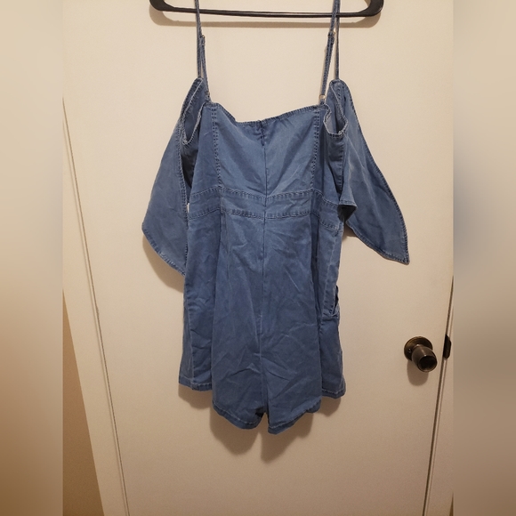 Denim romper with front tie - Picture 3 of 4